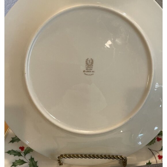 Lenox Dimension Holiday Gold Dinner Plates 10” Holly Berry USA Set Of 2 NEW - Picture 2 of 3